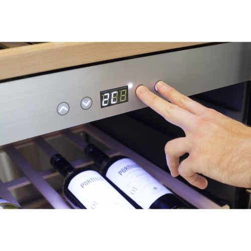 Винный шкаф Caso WineChef Pro 180 фото 3