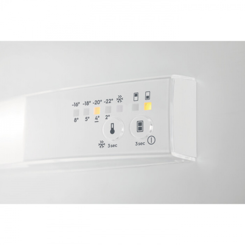 Встраиваемый холодильник Zanussi ZNHR18FS1 фото 3