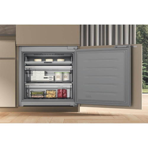 Встраиваемый холодильник Whirlpool WHSP70T262P фото 12